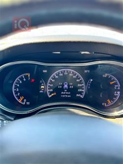 جیپ گراند شیرۆکی